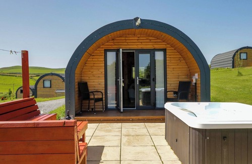 Newland Near Ulverston Cottage | WILLOW, pet friendly, with hot tub in Ulverston