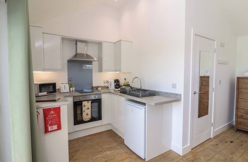 Swimbridge Cottage | WILLOW, romantic, with a garden in Barnstaple