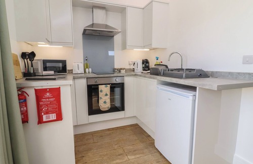Swimbridge Cottage | WILLOW, romantic, with a garden in Barnstaple