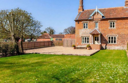 Wolterton Villa | Willow Tree House - Three Bedroom Villa, Sleeps 6
