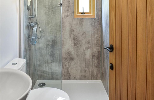 Upper Dicker House | Willow Uk44263