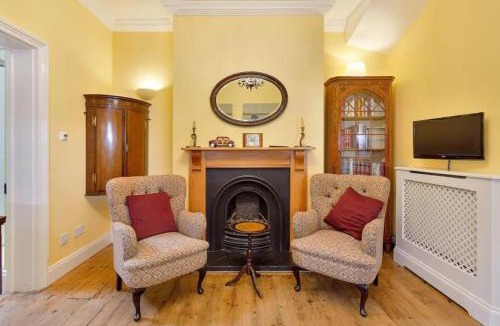 Windsor Villa | Windsor/Legoland/Ascot charming 3BR home in centre