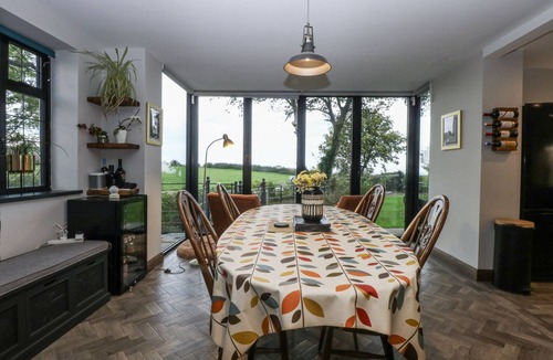Gwaenysgor Near Prestatyn Cottage | Windyridge