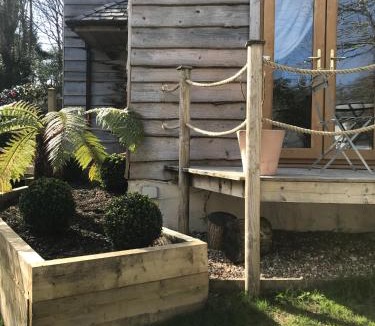 Carlyon Apartment | Winnie's Corner - Self Contained within the grounds of another property, in an idyllic wooded setting