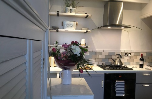 Newlyn Cottage | Winslow Cottage, Stylish Cosy Cottage with Spectacular Sea Views
