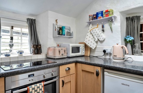 Dolton Cottage | Wisteria Way