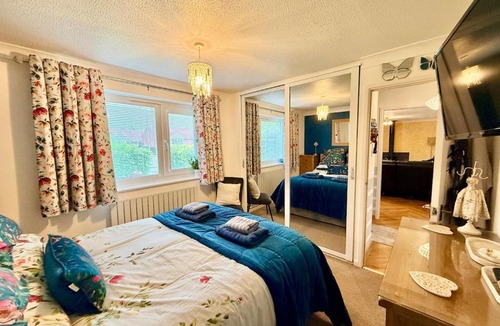 Lincoln House | Wolsey Way sleeps 5
