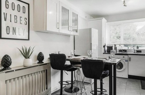 Tulse Hill Apartment | Work, Rest & Explore 4-Bed Flat Near Brixton
