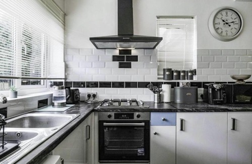 Tulse Hill Apartment | Work, Rest & Explore 4-Bed Flat Near Brixton