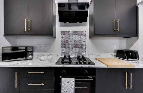 Liverpool House | Work & Unwind | Free Parking | Near Sefton Park