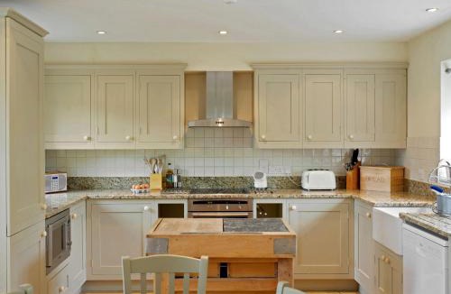 Salperton House | Wychwood - Ukc1153