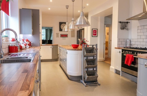 Scarborough Cottage | Yardley Manor