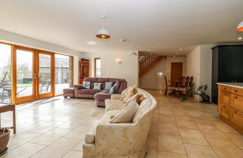 Penmon House | Yr Hen Dairy