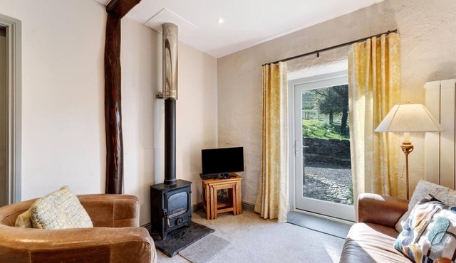 1 Bed in Ambleside (oc-lr178)