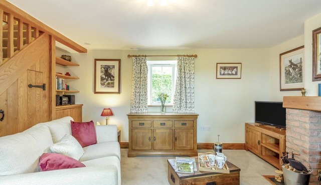 1 Bed in Blackborough (oc-w39002)