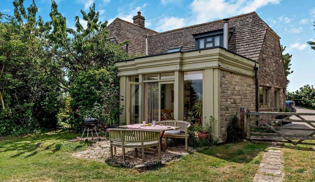 1 Bed in Swanage (oc-ic176)
