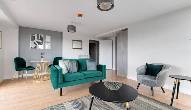 1 Bed Modern Apartment in a Converted Mill