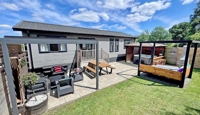 1 bedroom accommodation in Raywell, Beverley