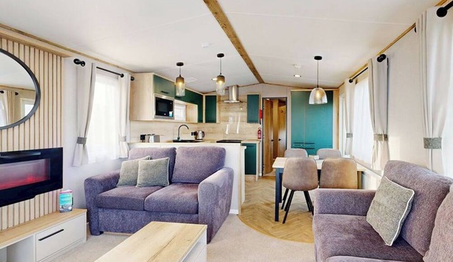 1 bedroom accommodation in Crowle