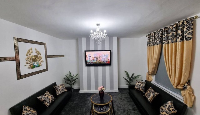 *11BR* Setup for your most amazing relaxed stay + Free Parking + Free Fast WiFi