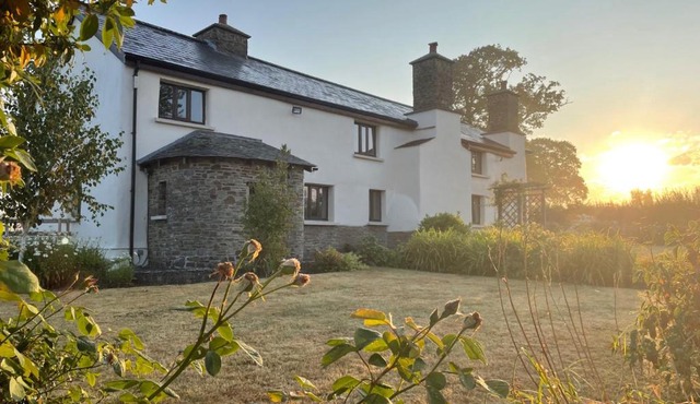 16th Century Devon Farmhouse Stunning Views