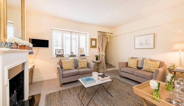 2-Bed Apartment, Notting Hill