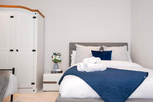 2 Bed House Battersea Power Station