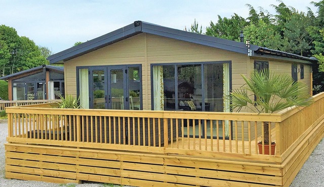 2 bedroom accommodation in Little Weighton, Nr Beverley in Cottingham