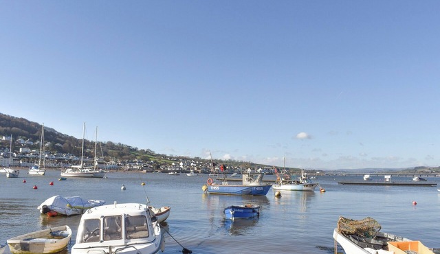 2 bedroom accommodation in Teignmouth