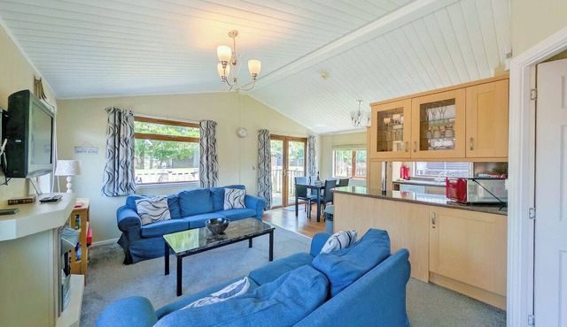 2 bedroom accommodation in Carnforth in Carnforth