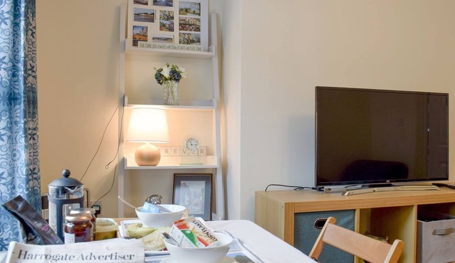 2 bedroom accommodation in Starbeck, near Harrogate in Harrogate