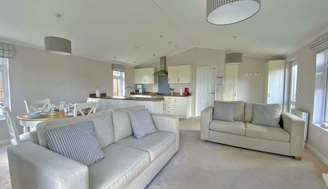 2 bedroom accommodation in Tunstall, Richmond