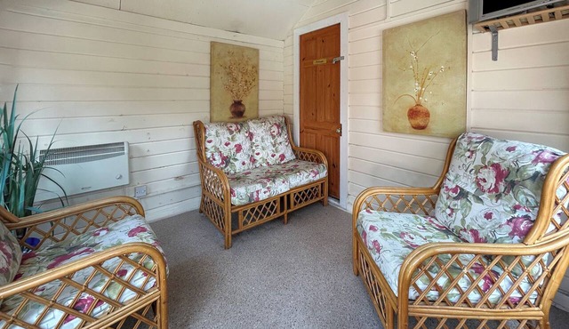 2 bedroom accommodation in Overseal
