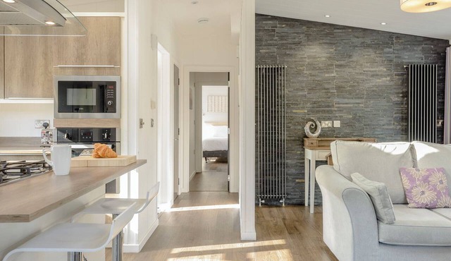 2 bedroom accommodation in Wootton Bridge, Nr Cowes in Ryde