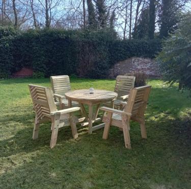 2 Bedroom Garden Flat