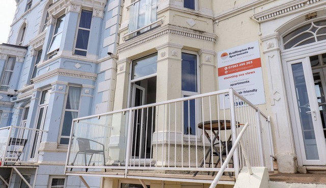 2 SEAVIEW @ BRIDLINGTON BAY, romantic in Bridlington