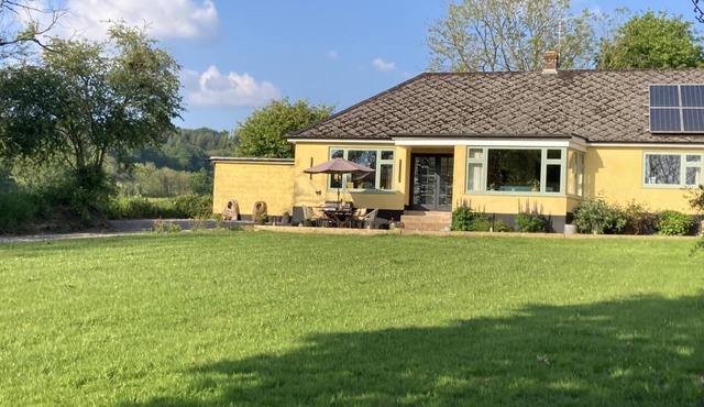 3 Bed in Broadhembury (oc-t27980)