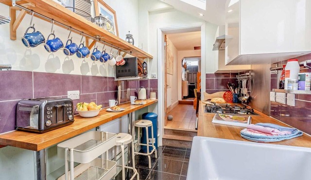 3 Bed in Cowes (oc-93654)