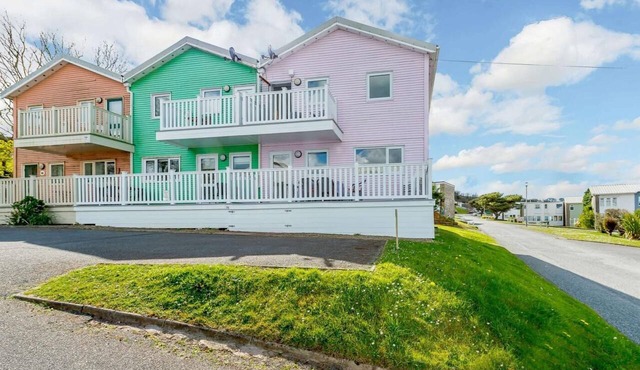 3 Bed in Freshwater East (oc-fb277)