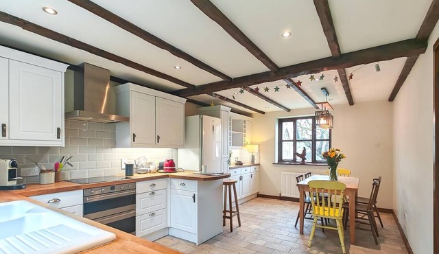 3 Bed in Piddlehinton (oc-c40254)