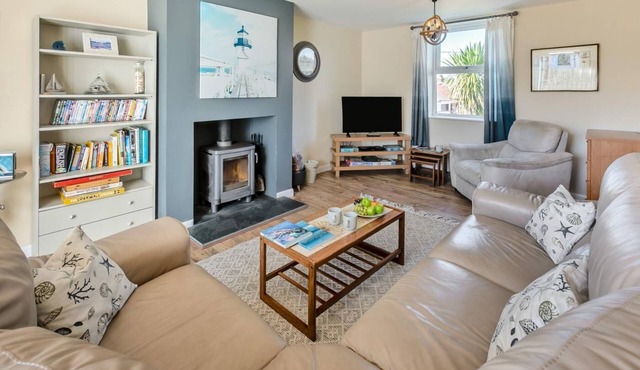 3 Bed in Porthleven (oc-mrlyn6)