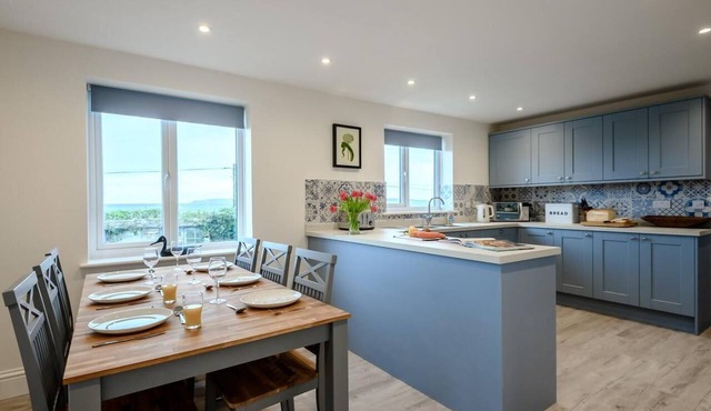 3 Bed in Swanage (oc-80578)