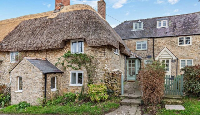 3 Bed in Weymouth (oc-86474)