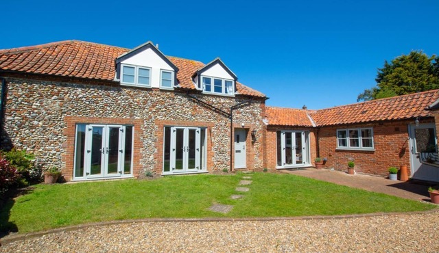 3 Bed in Wighton (oc-1978)