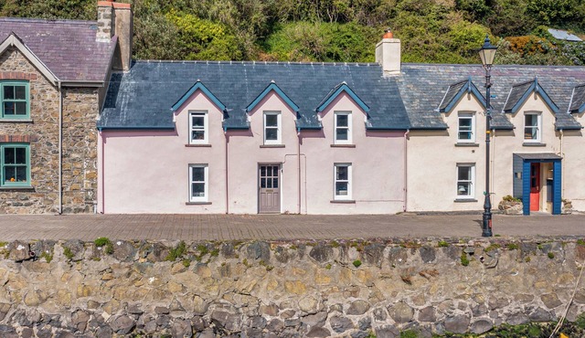3 bedroom accommodation in Lower Town, Fishguard