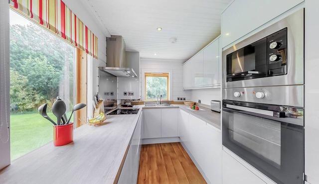 3 bedroom accommodation in Anglesey in Anglesey