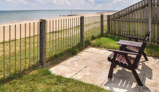 3 bedroom accommodation in Bacton