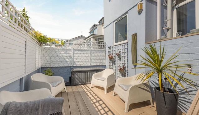 4 Bed in Brixham (oc-s45328)