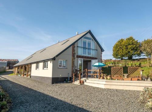 4 Bed in Holsworthy oc-77663