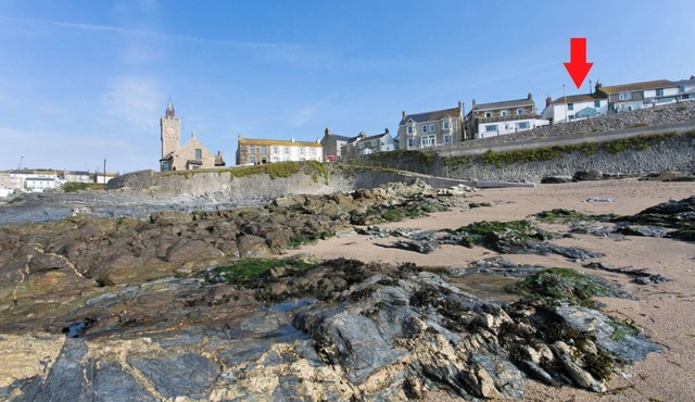 4 Bed in Porthleven (oc-samcot)